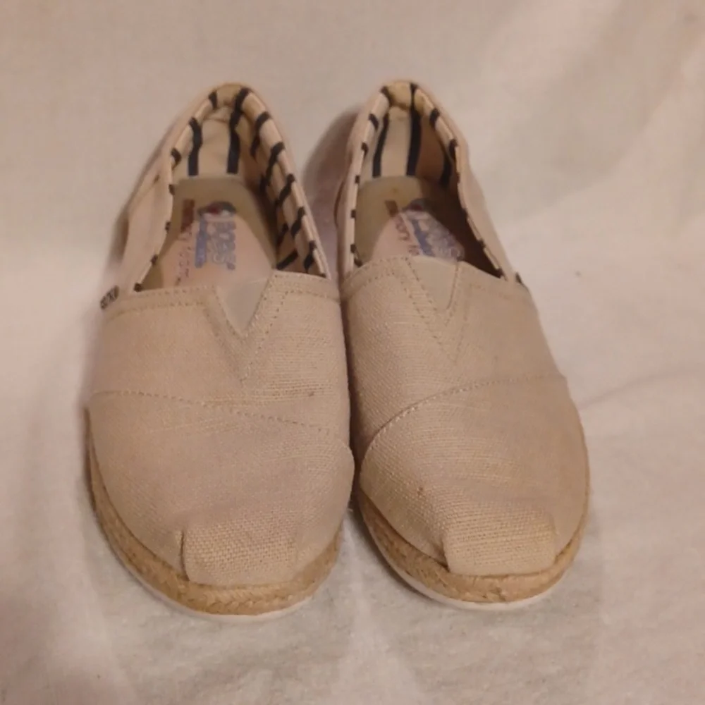 Skechers Tan Espadrille Slip-Ons Canvas Bobs Women's Size 8